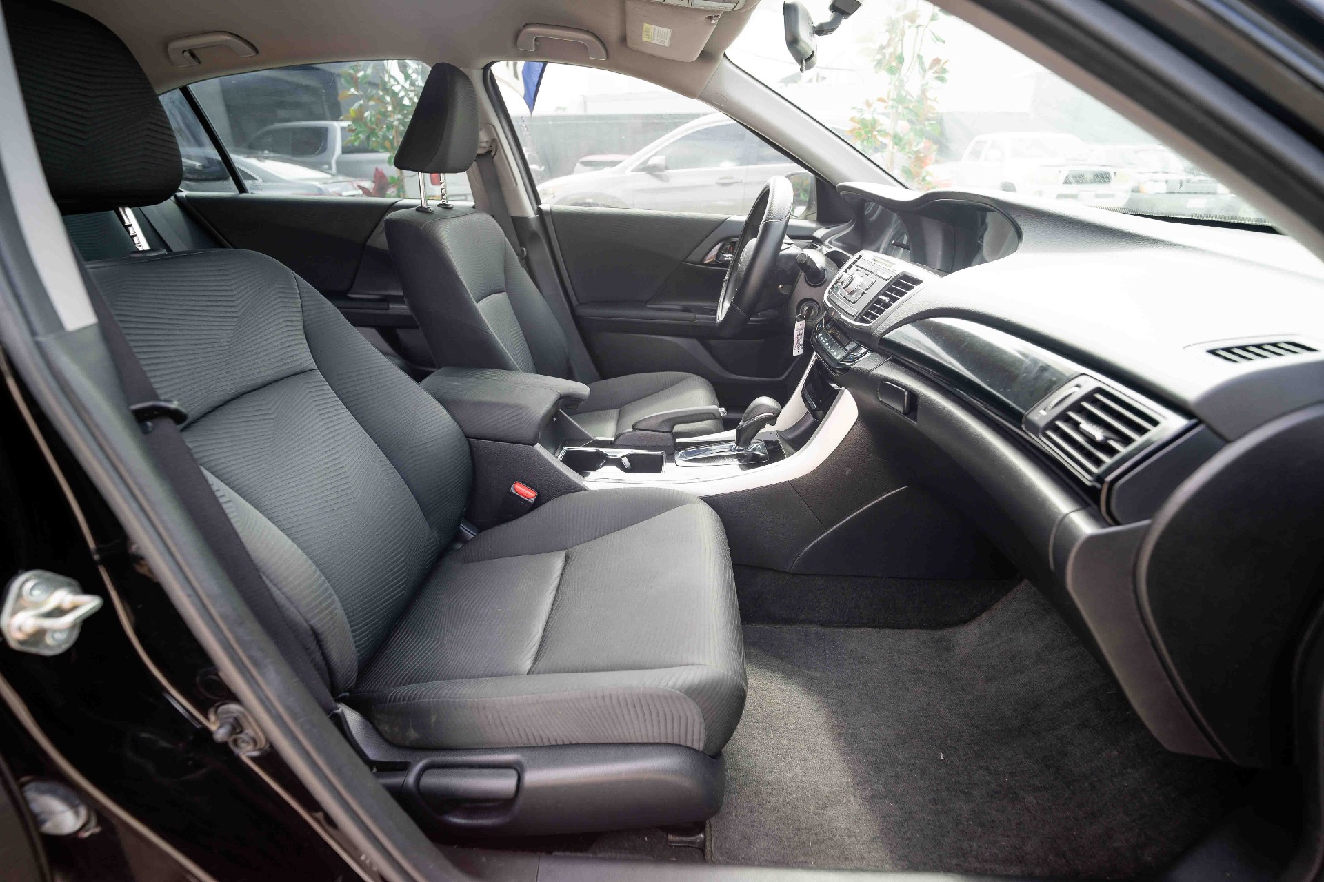 2016 Honda Accord Sport - Image 11