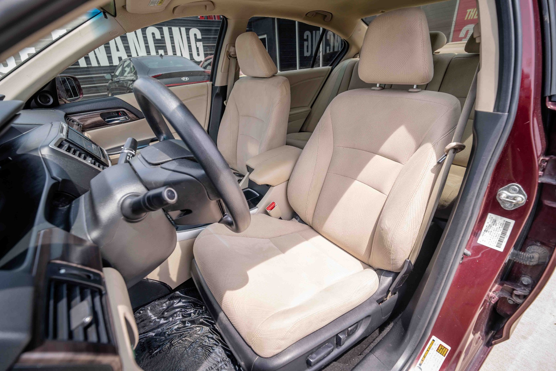 2017 Honda Accord - Image 16