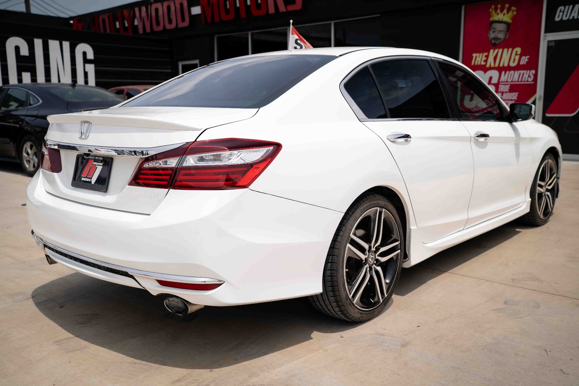 2017 Honda Accord Sport - Image 8