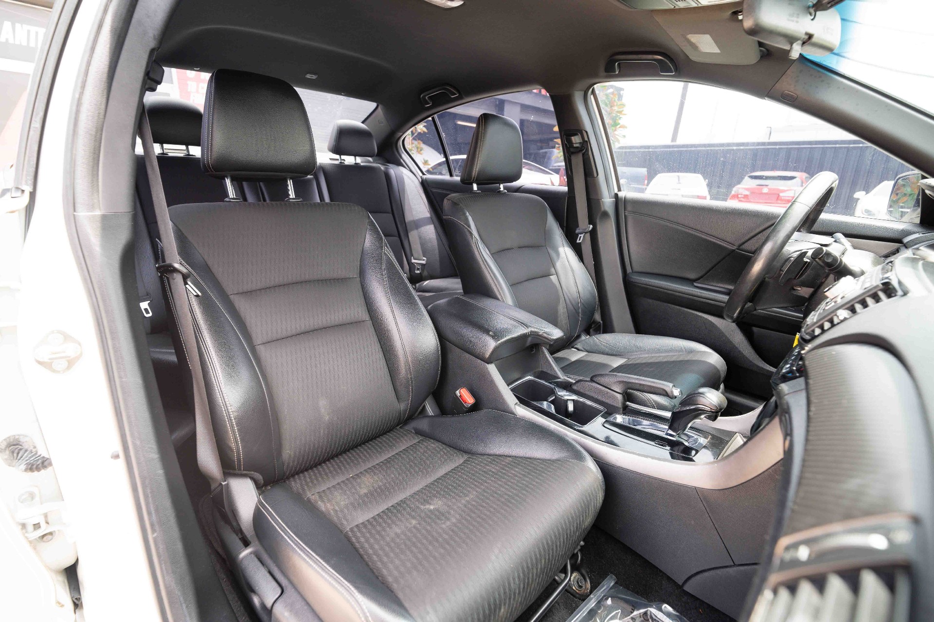 2017 Honda Accord Sport - Image 10