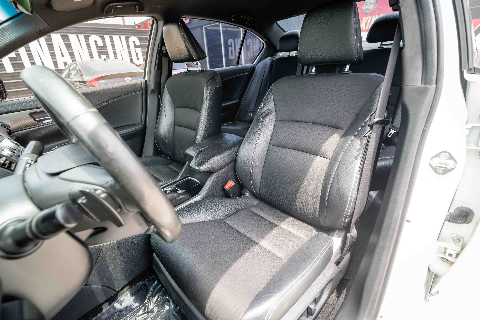 2017 Honda Accord Sport - Image 11
