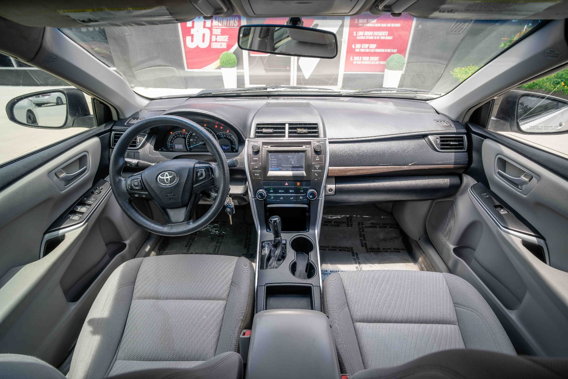 2015 Toyota Camry - Image 17