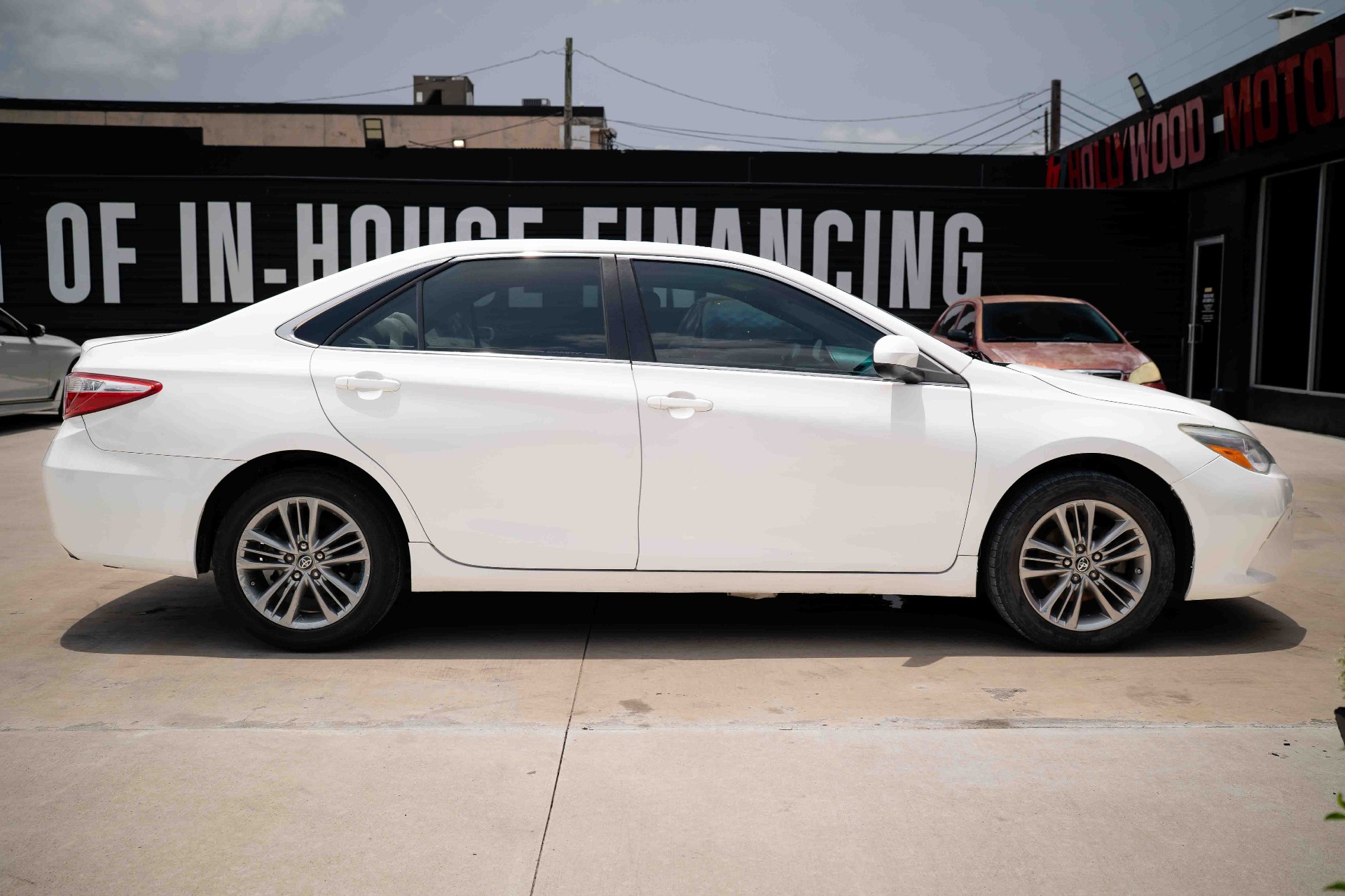 2015 Toyota Camry - Image 5