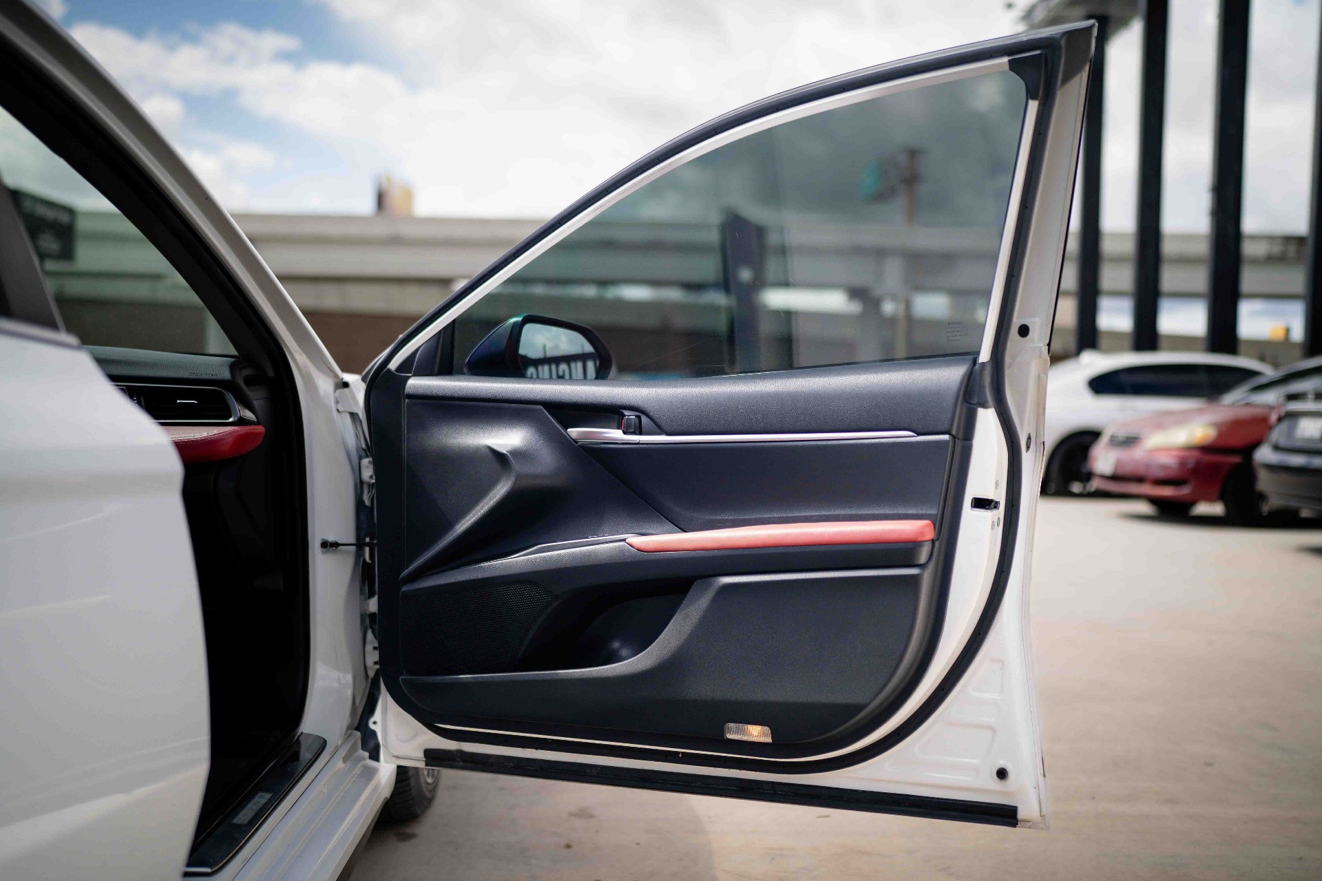 2019 Toyota Camry - Image 12
