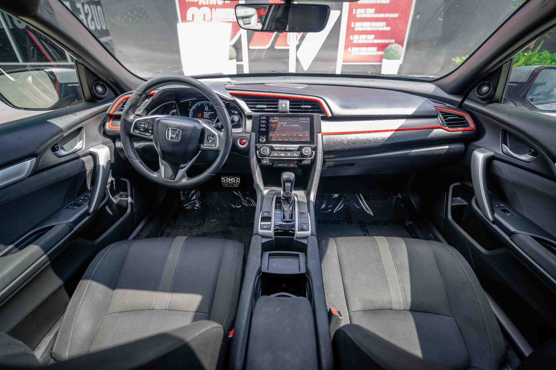 2019 Honda Civic Coupe - Image 10