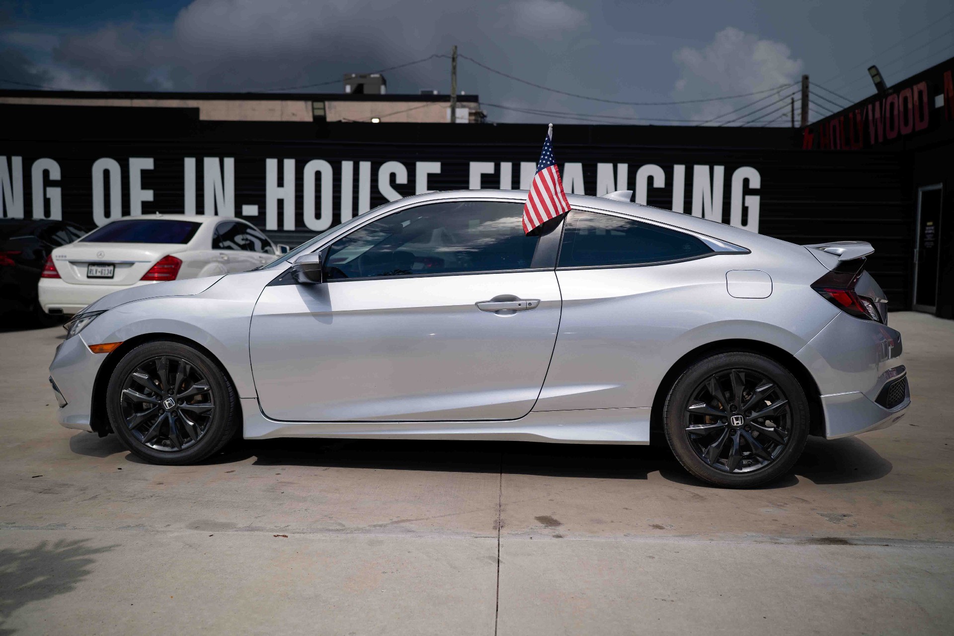 2019 Honda Civic Coupe - Image 4