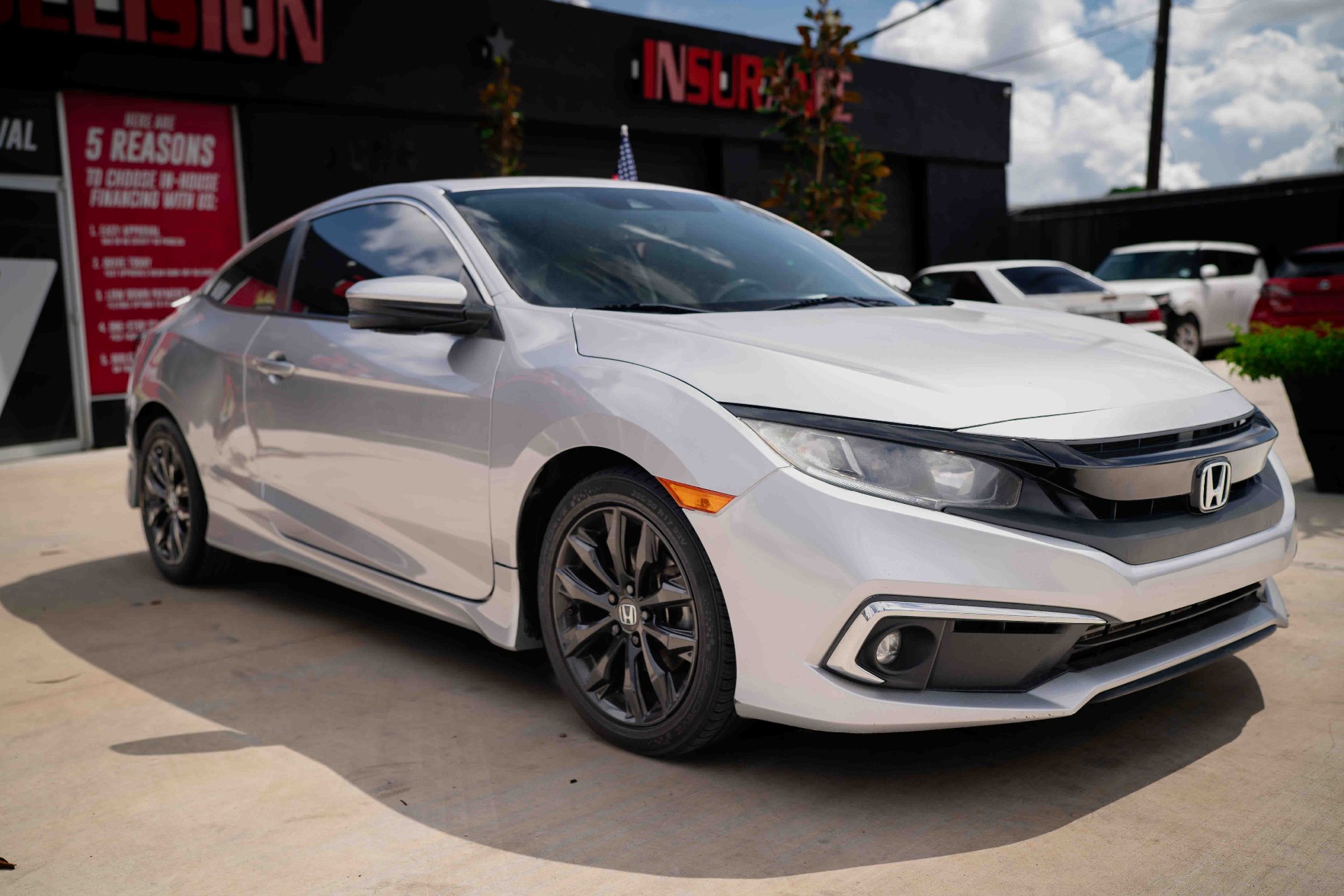 2019 Honda Civic Coupe - Image 2