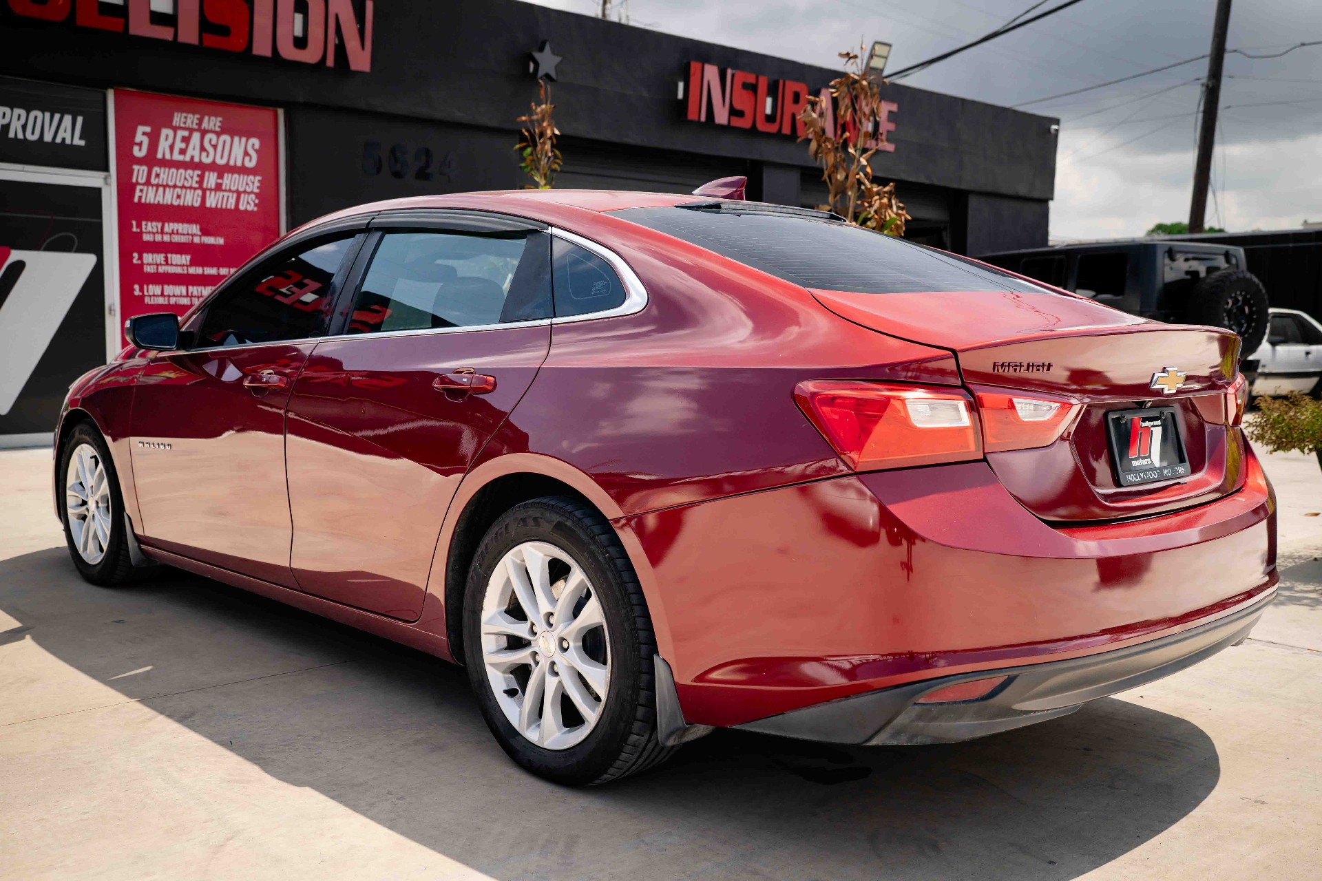 2017 Chevrolet Malibu - Image 8