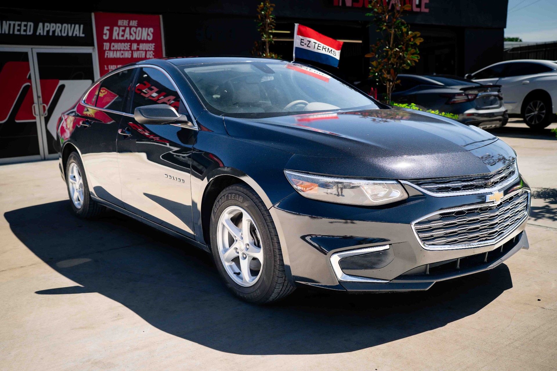 2018 Chevrolet Malibu - Image 2