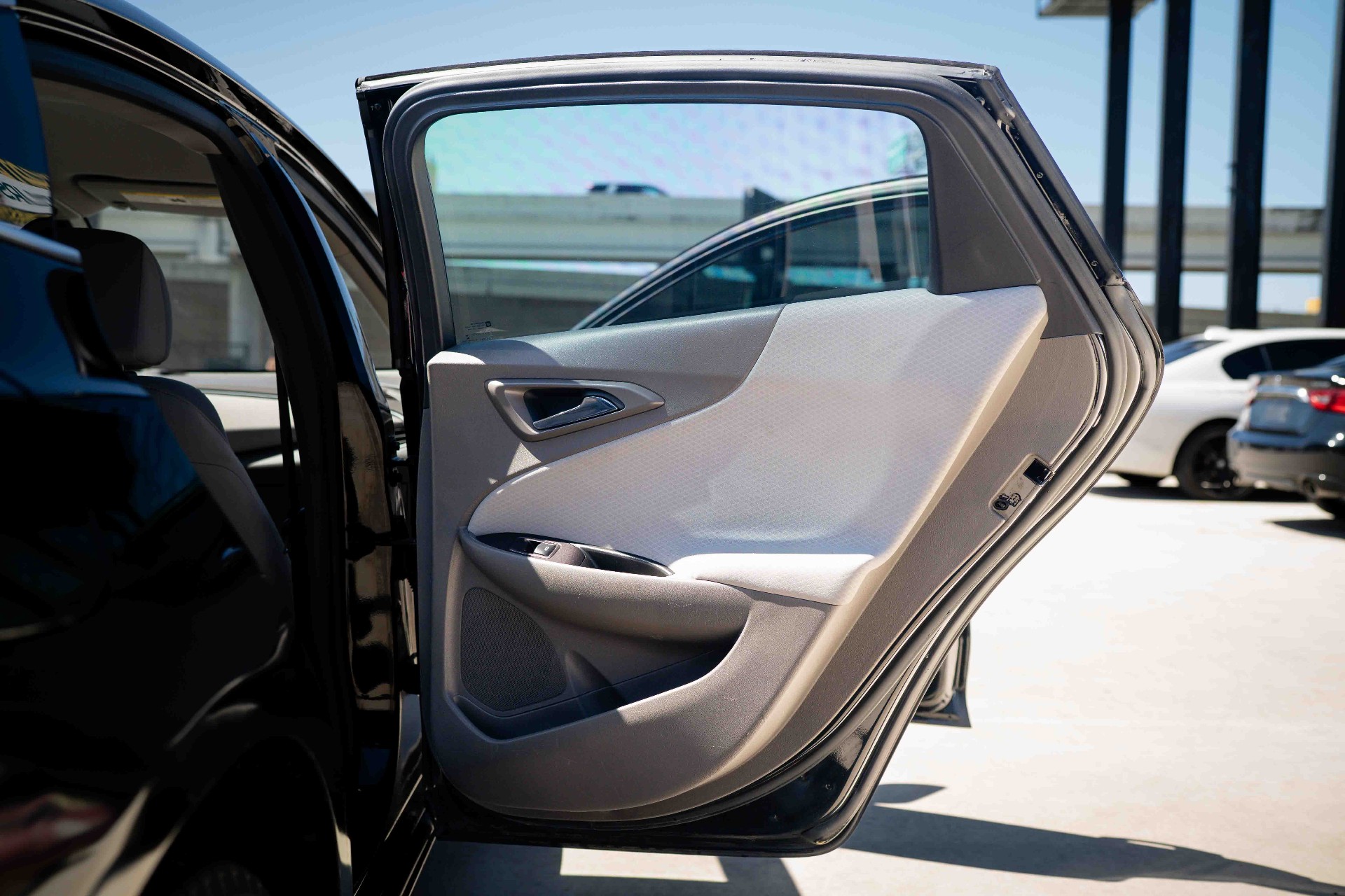 2018 Chevrolet Malibu - Image 13