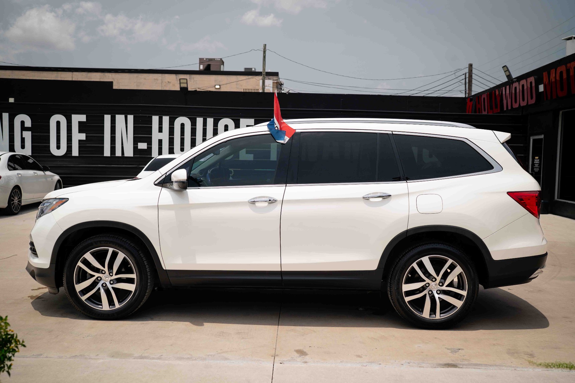 2017 Honda Pilot - Image 4