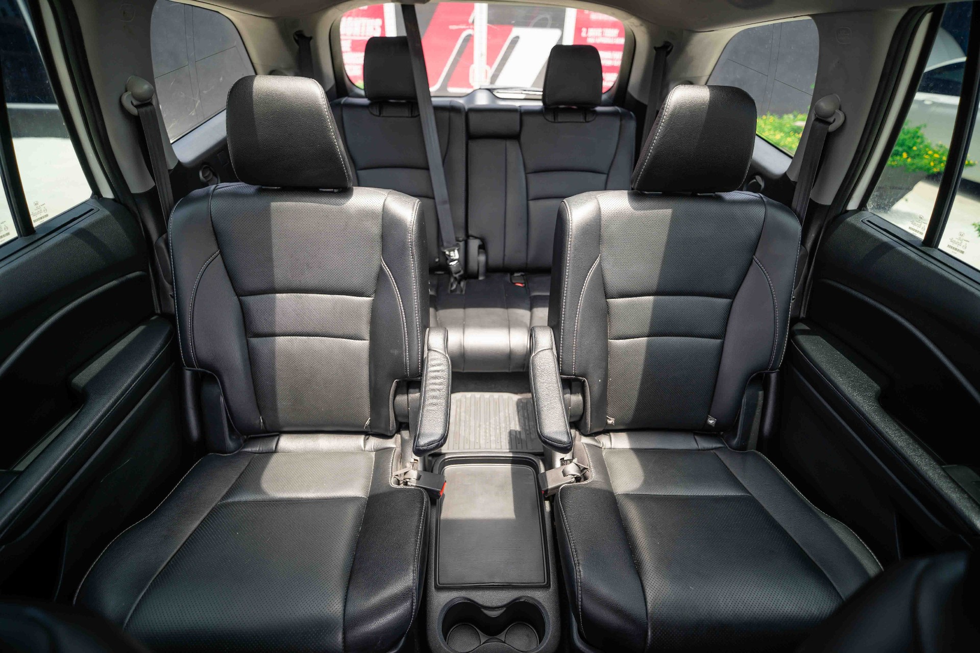 2017 Honda Pilot - Image 16