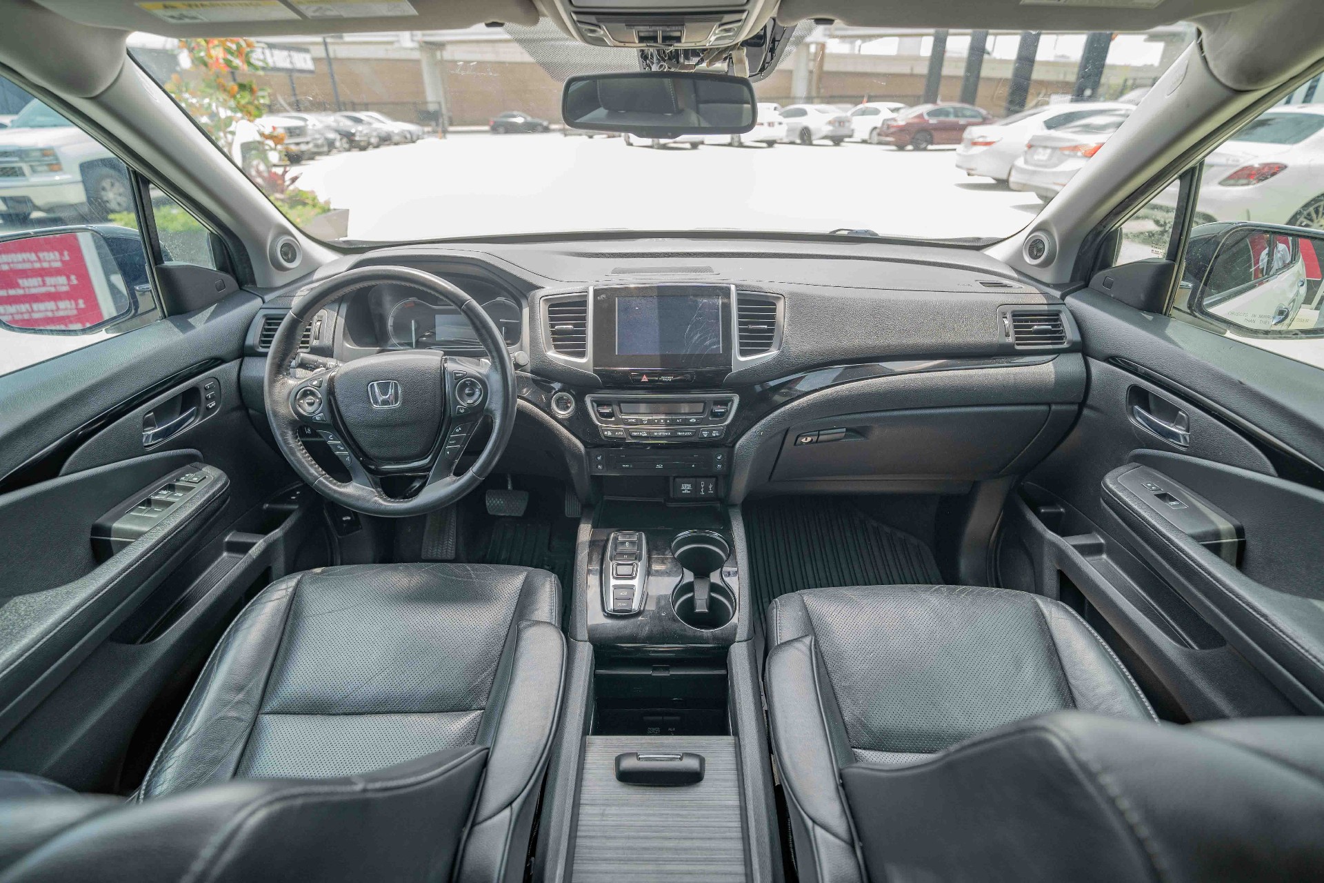 2017 Honda Pilot - Image 15