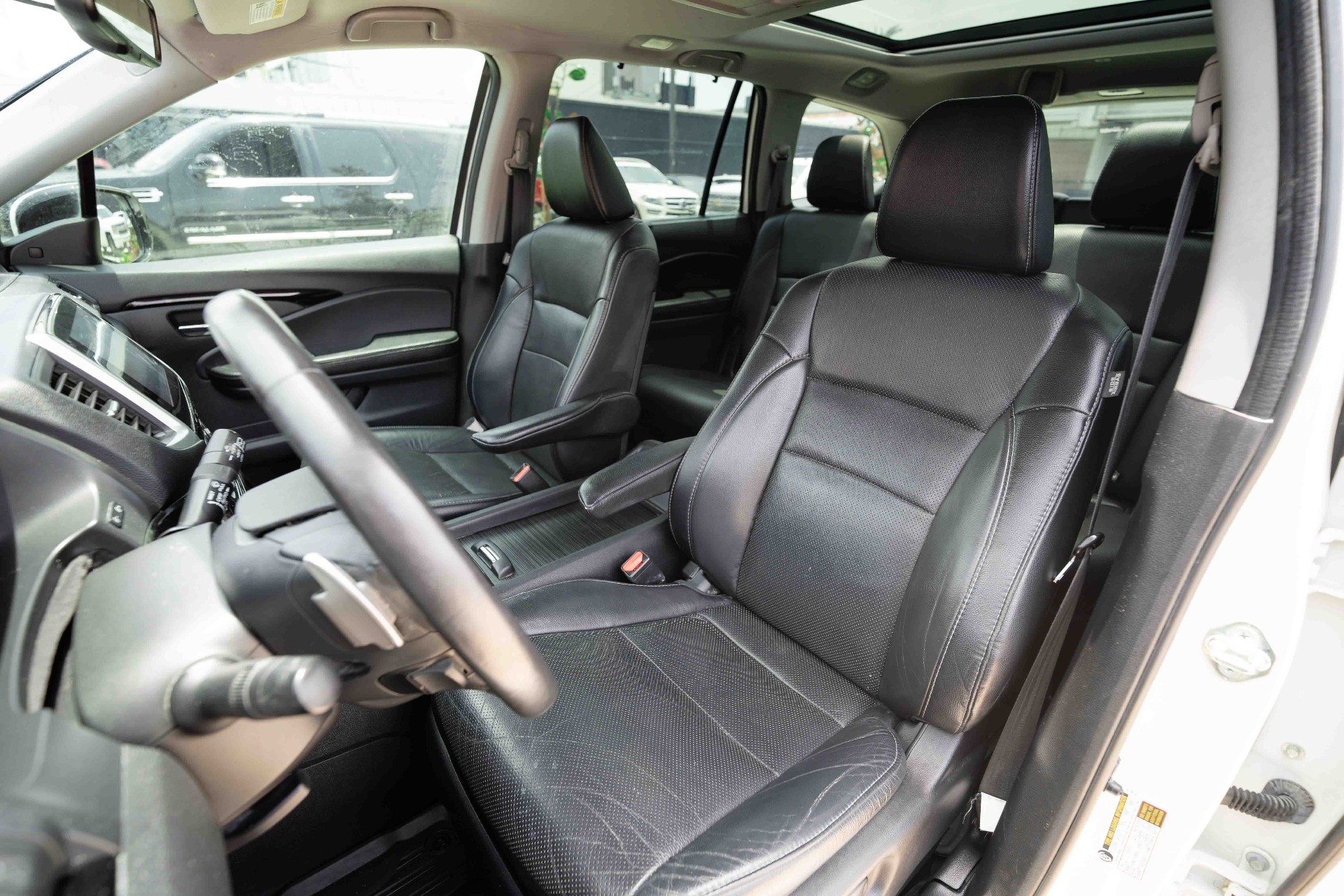 2017 Honda Pilot - Image 14