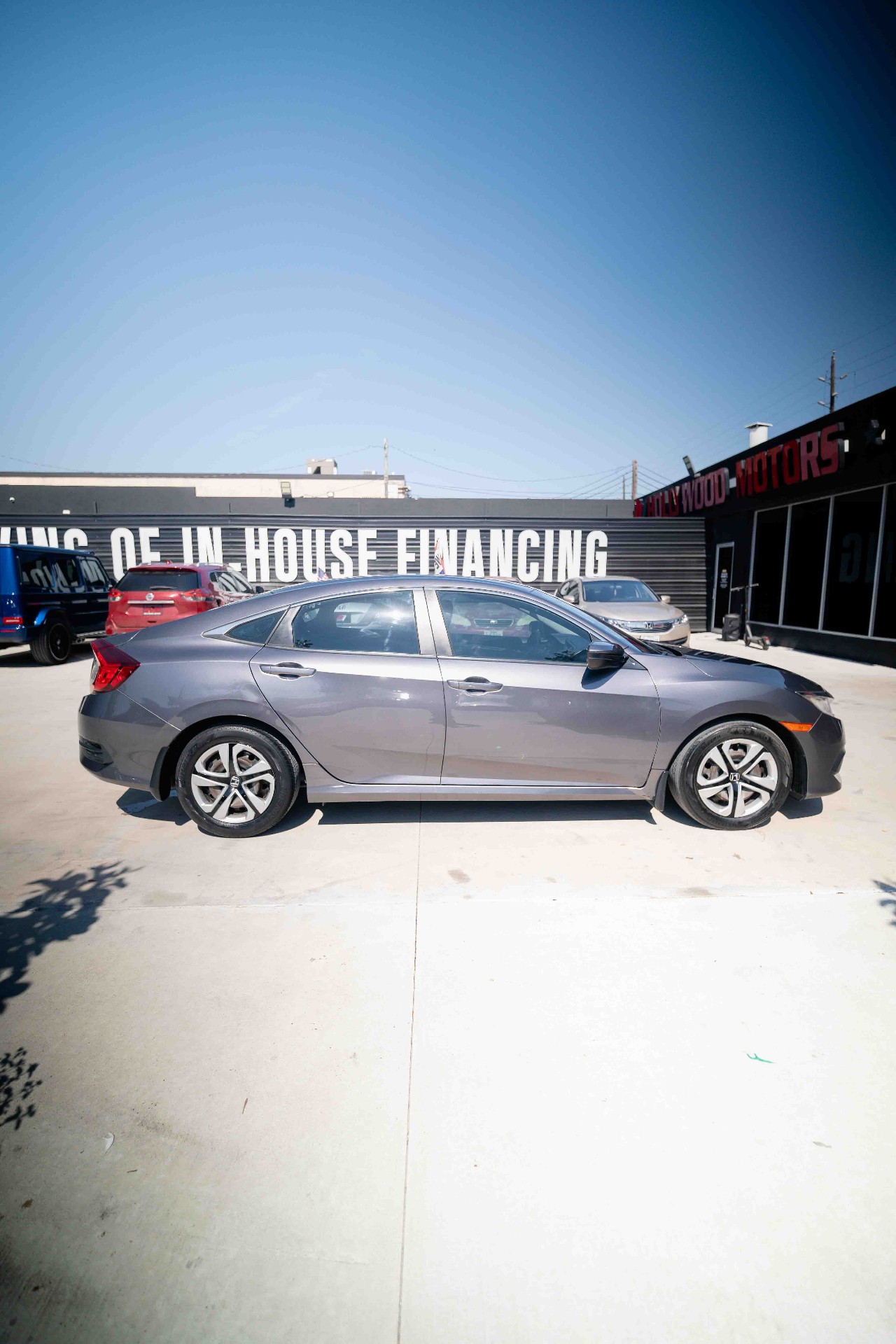 2017 Honda Civic - Image 16